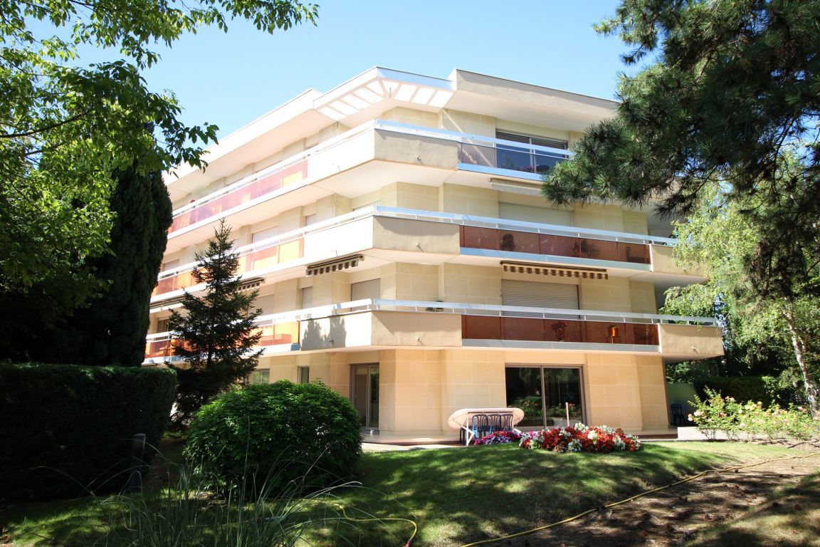 apartment 2 rooms for sale on LE VESINET (78110)