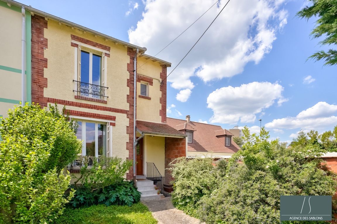 maison 4 Pièces en vente sur CHATOU (78400) - Plus de details