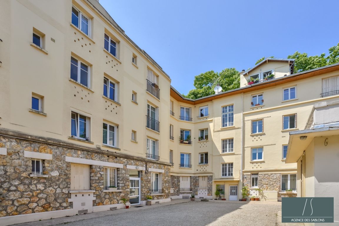 apartment 3 rooms for sale on LE VESINET (78110) - See details
