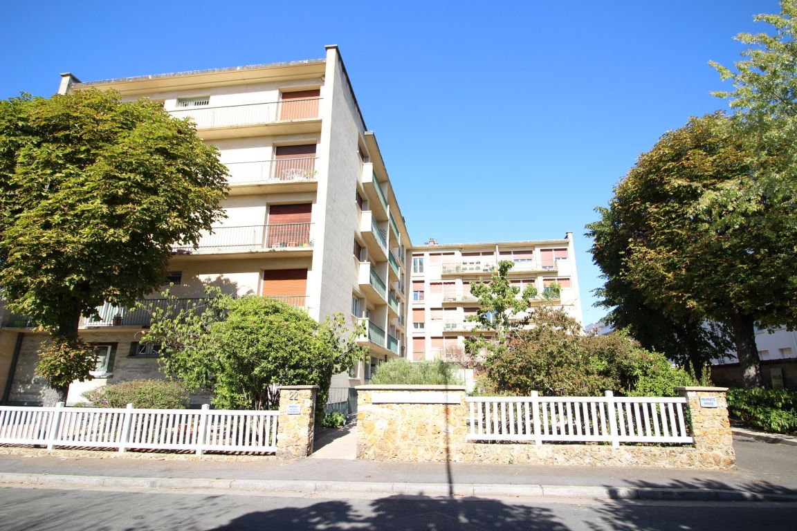 appartement 5 Pièces en vente sur LE VESINET (78110) - Plus de details